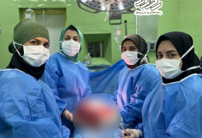 خارج کردن توده تخمدانی ۶/۵ کیلوگرمی از بدن بانوی کاشانی